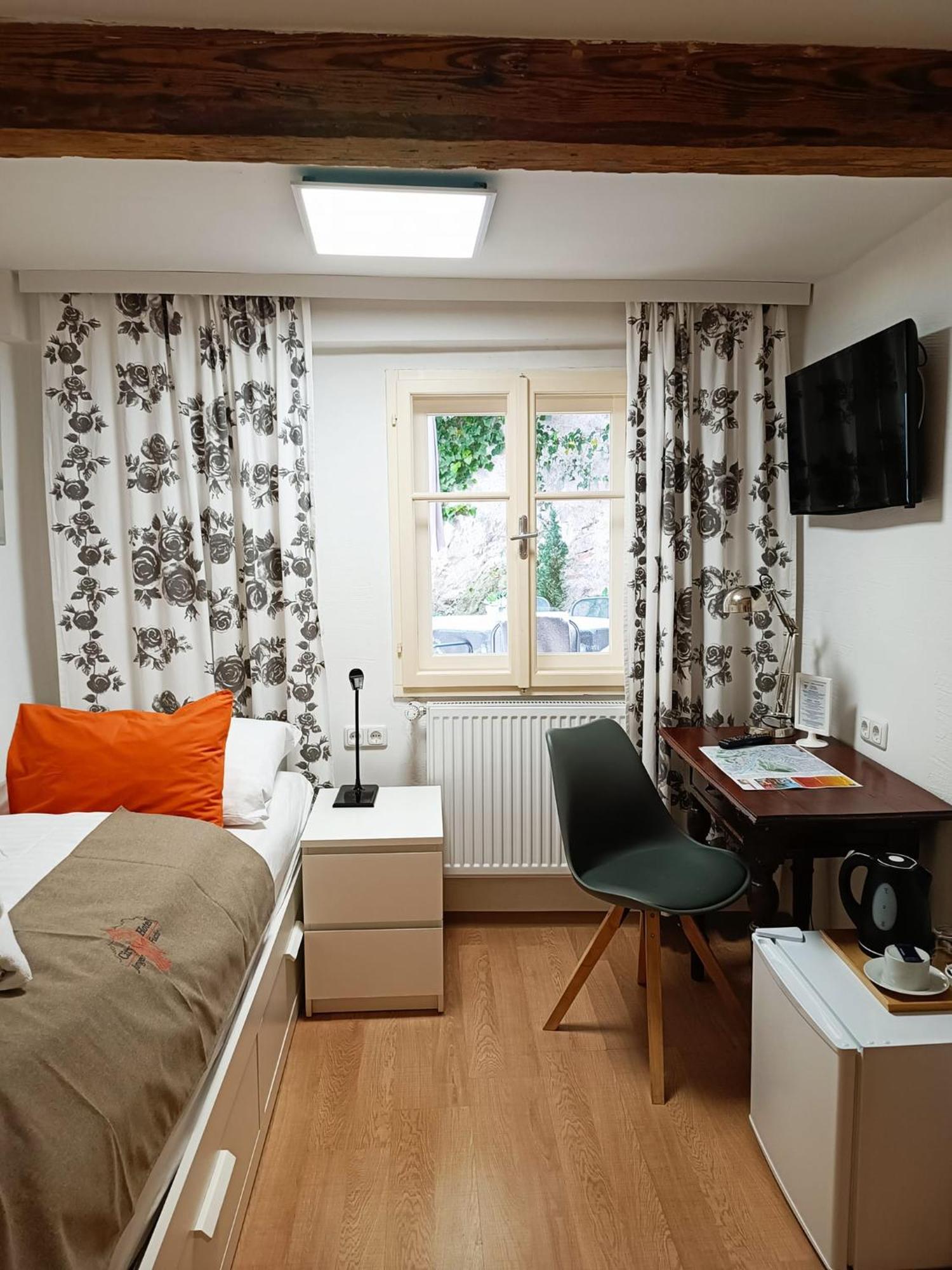Cityhotel Junger Fuchs Salzburg Ngoại thất bức ảnh