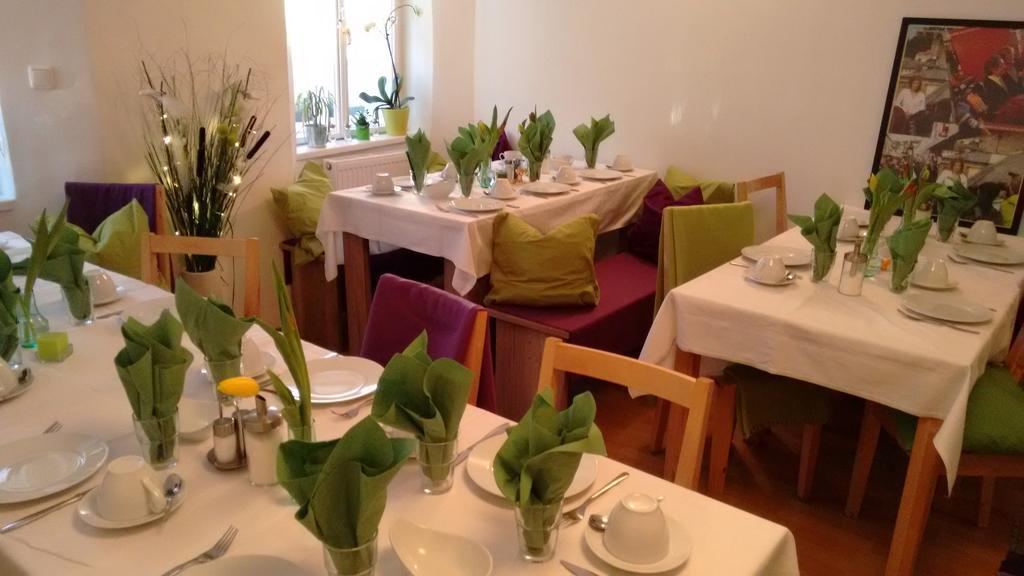 Cityhotel Junger Fuchs Salzburg Ngoại thất bức ảnh